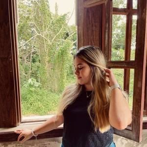 Meet your Posher, Natalia